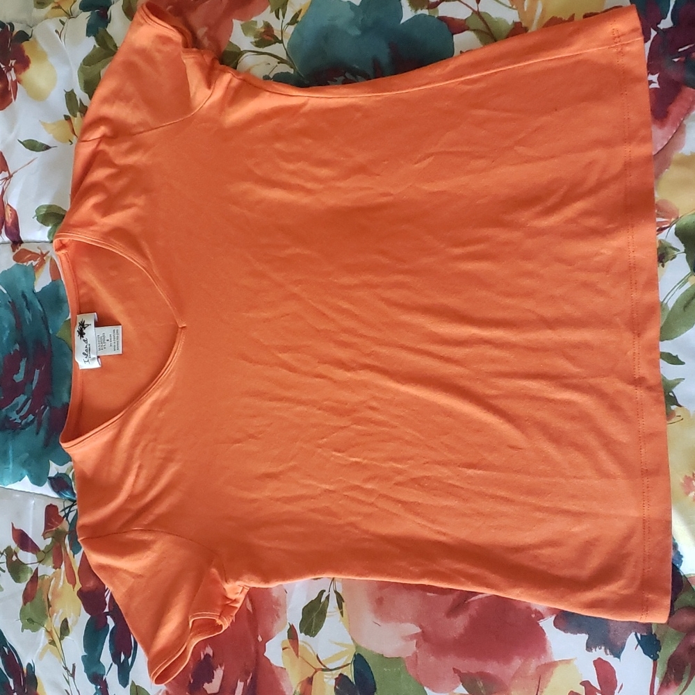 Bright orange stretchy tee